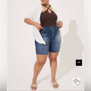 🆕Torrid Halter Top‼️No more discounts on this‼️